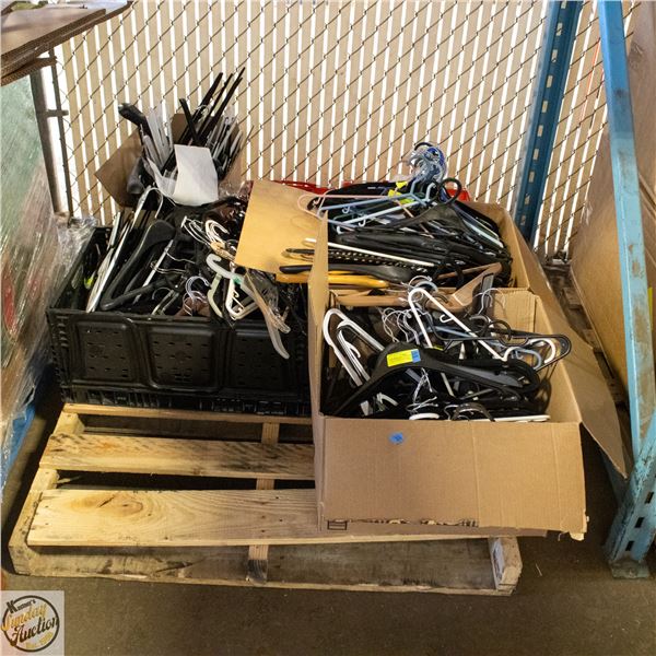 PALLET OF HANGERS