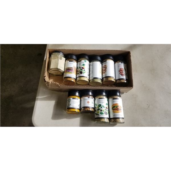 TRAY OF 10 NEW ASSORTED EPICURE SPICES AND SEASONINGS