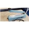 Image 3 : IMPULSE SEALER AND ROLL OF BAGS
