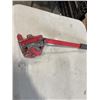 Image 4 : STEEL DRUM OPENER