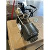 Image 2 : CHAMPION 4500 LB WINCH