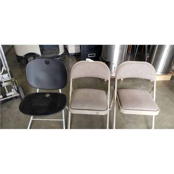 3 FOLDING CHAIRS