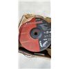 Image 3 : CASE OF DURAMAX APPROX 20  7" CUTTING / GRINDING WHEELS