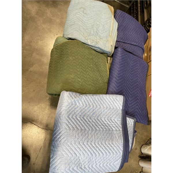 5 MOVING BLANKETS
