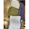 Image 1 : 5 MOVING BLANKETS