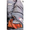 Image 3 : HOCKEY BAG WITH SKATES AND GEAR