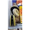 Image 2 : TOTE OF ASSORTED POLISHING AND SANDING DISCS