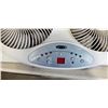 Image 2 : WINDOW MOUNT FAN