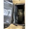 Image 4 : PAIR OF LEATHER MOTORCYCLE SADDLE BAGS