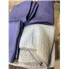 Image 2 : 5 MOVING BLANKETS