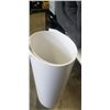 Image 2 : BUNDLE OF 5 PLASTICIZED CARDBOARD SHEETS, 4FT X 8FT