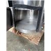 Image 3 : STAINLESS COMMERCIAL CAR VACUUM