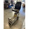 Image 2 : COMMERCIAL RIDE ON FLOOR SCRAPER