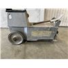 Image 4 : COMMERCIAL RIDE ON FLOOR SCRAPER