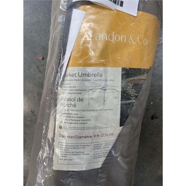 LANDON AND CO 8.6FT X 7.45FT MARKET UMBRELLA WITH POLE