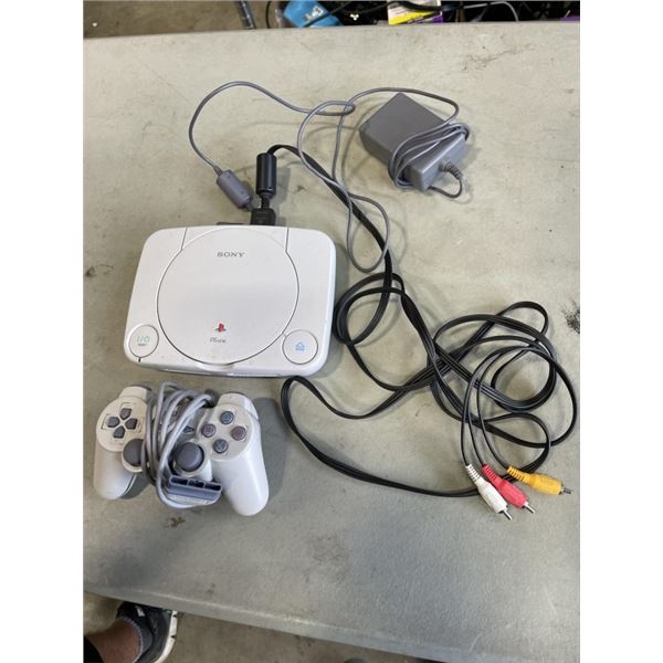 SONY PS1 WITH ORIGINAL CORDS AND CONTROLLER