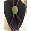 Image 2 : VINTAGE GREEN STONE BOLO TIE