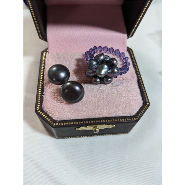 PAIR OF LARGE BLACK PEARLS EARRINGS AND RING