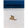 Image 2 : GOLD PLATED ON STERLING SILVER (TESTED) HUMMING BIRD PIN
