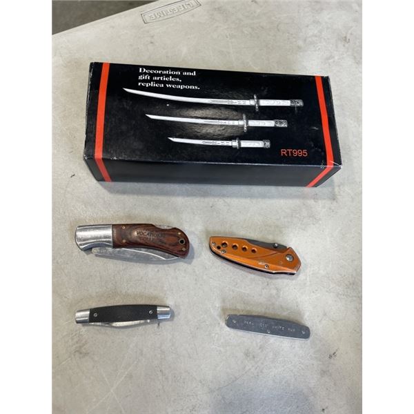 MINI DECORATIVE SAMURAI SWORD SET WITH STAND AND POCKET KNIVES