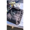 Image 2 : LOT OF NEW WOMEN'S CLOTHING SIZE SMALL APPROX 30PCS