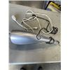 Image 1 : IPAMPER ELECTRIC HAND-HELD MASSAGER. MODEL OS-3000. WORKING
