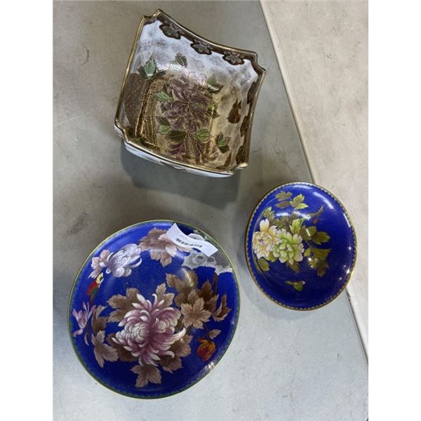 2 CLOISSONE STYLE BOWLS AND SQAURE PORCELAIN SERVING BOWL
