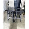 Image 1 : SET OF 4 WOODEN BAR STOOLS