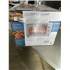Image 2 : BLACK AND DECKER 6-SLICE AIR FRY TOASTER OVEN - TESTED WORKING, RETAIL $119