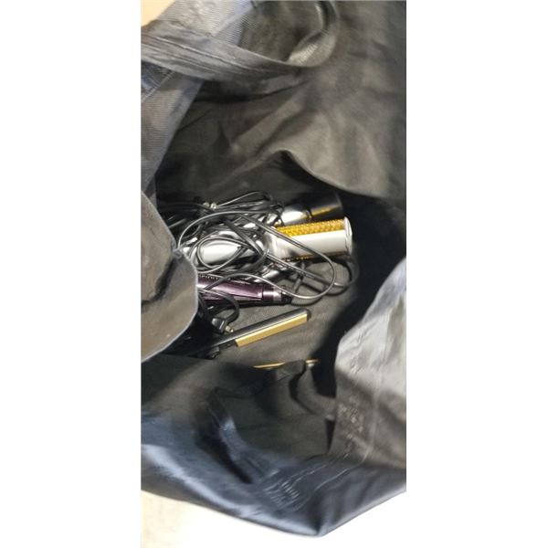 GUESS PURSE AND ASSORTED LADIES PURSES / BAGS