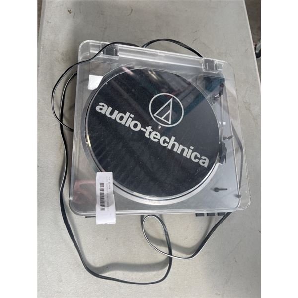 AUDIO TECHNICA STEREO TURNTABLE MODEL AT-LP60-USB