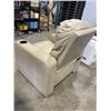 Image 4 : CREAM COLORED LEATHER RECLINER