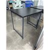 Image 4 : 2 SMALL WORKSTATION DESKS