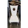 Image 3 : 3 ULTRA MODERN SIDE CHAIRS