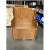 Image 1 : VINTAGE STORAGE BENCH