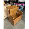 Image 3 : VINTAGE STORAGE BENCH