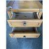 Image 2 : 2 DRAWER NIGHTSTAND