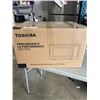 Image 2 : TOSHIBA 1.2 CU FT COUNTERTOP MICROWAVE - TESTED WORKING, RETAIL $199