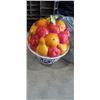Image 2 : AS NEW VANCASSO 6 PIECE COFFEE MUG SET AND FRUIT BOWL WITH LID