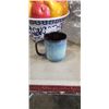 Image 3 : AS NEW VANCASSO 6 PIECE COFFEE MUG SET AND FRUIT BOWL WITH LID
