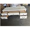 Image 3 : HIGHLY CARVED ANTIQUE WHITE EXECUTIVE PEDESTAL DESK