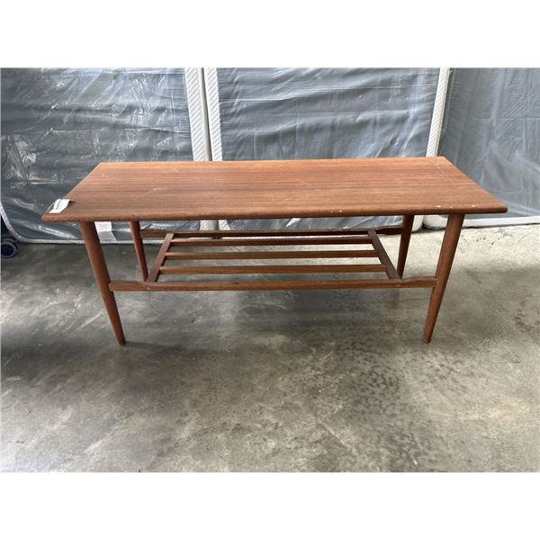 MCM WALNUT / TEAK COFFEE TABLE