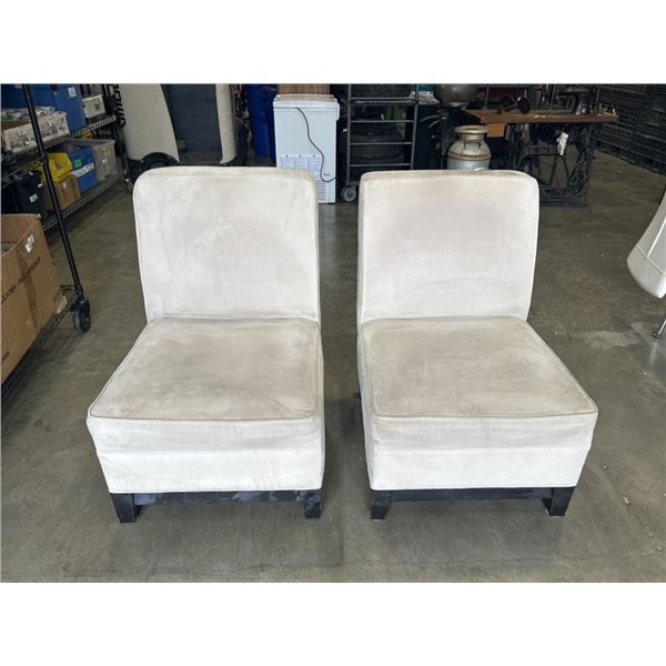 PAIR OF MICROFIBRE ACCENT CHAIRS