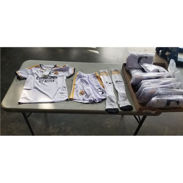10 BELLINGHAM REALMADRID KIDS SIZE 18 SOCCER JERSEY, SHORTS & SOCKS PACKS