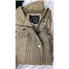 Image 2 : LOT OF NEW MEN'S CLOTHING SIZE MEDIUM APPROX 15 PCS