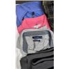 Image 8 : LOT OF NEW MEN'S CLOTHING SIZE MEDIUM APPROX 15 PCS