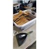 Image 4 : LAUNDRY BASKET WITH WOODEN & PLASTIC HANGERS