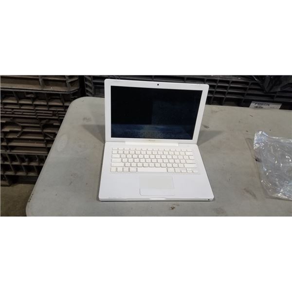 MACBOOK WITH 500GB HD, 4GB RAM, RESET, NO PASSWORD