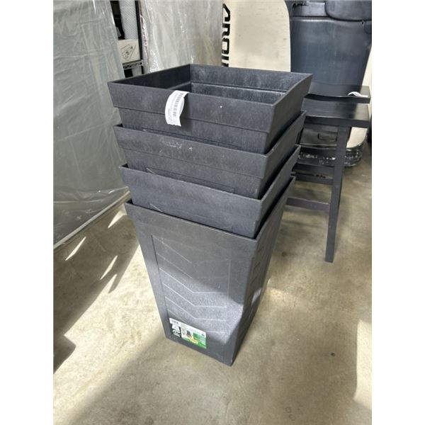 SET OF 4 VIGORO 22.5 INCH SYDNEY CHEVRON PLASTIC PLANTERS