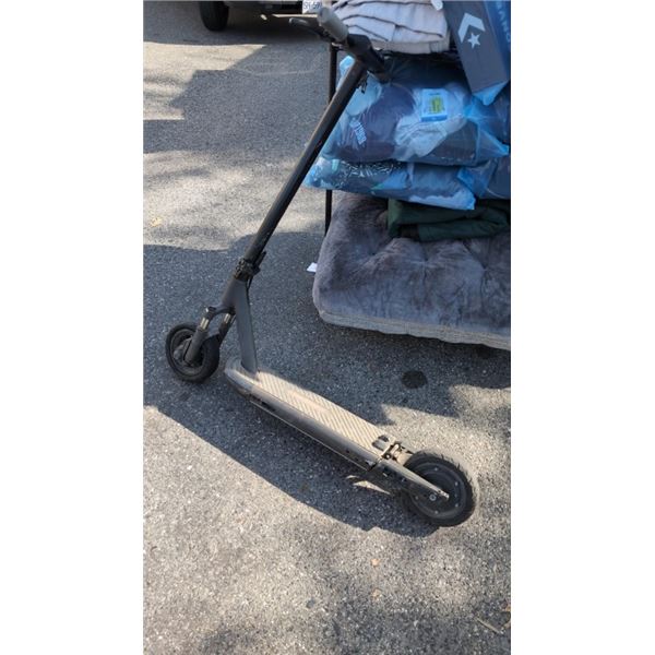LEMOTION 2 WHEEL ELECTRIC SCOOTER WORKING NO CHARGER
